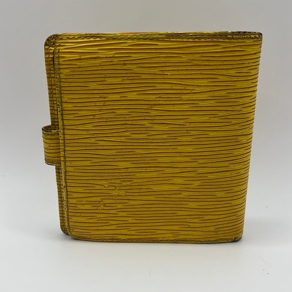 Louis Vuitton Epi Leather Porte Billes Compact Wallet - Picture 3 of 14